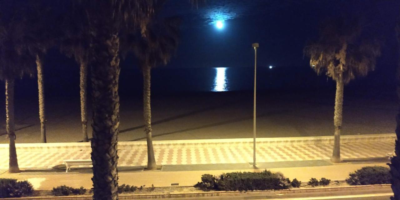Premiere Ligne De Mer Roquetas de Mar Kültér fotó
